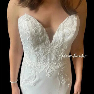 ~Lace & Liberty~ Custom Wedding Dress - Size 4/6